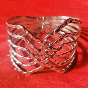 Fashion Jewelry Silver plated Open Spring Bracelet Small 9"